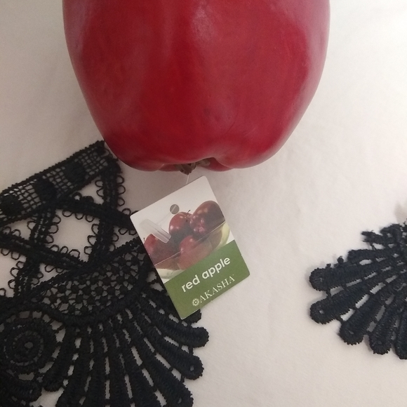 Black Lace and Apple Accent Pieces Decorations Costume Supply Sewing - Picture 2 of 7